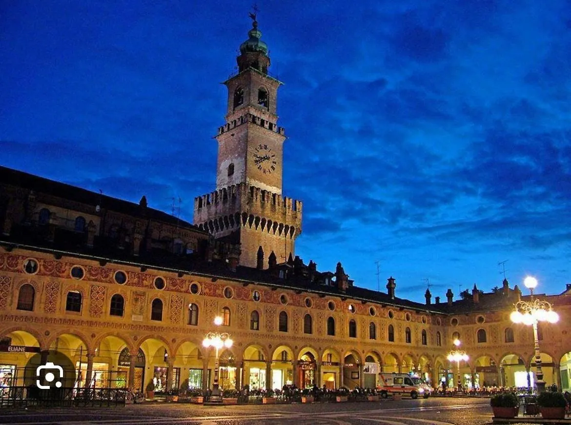 Emanuele II Apartament Vigevano contacts